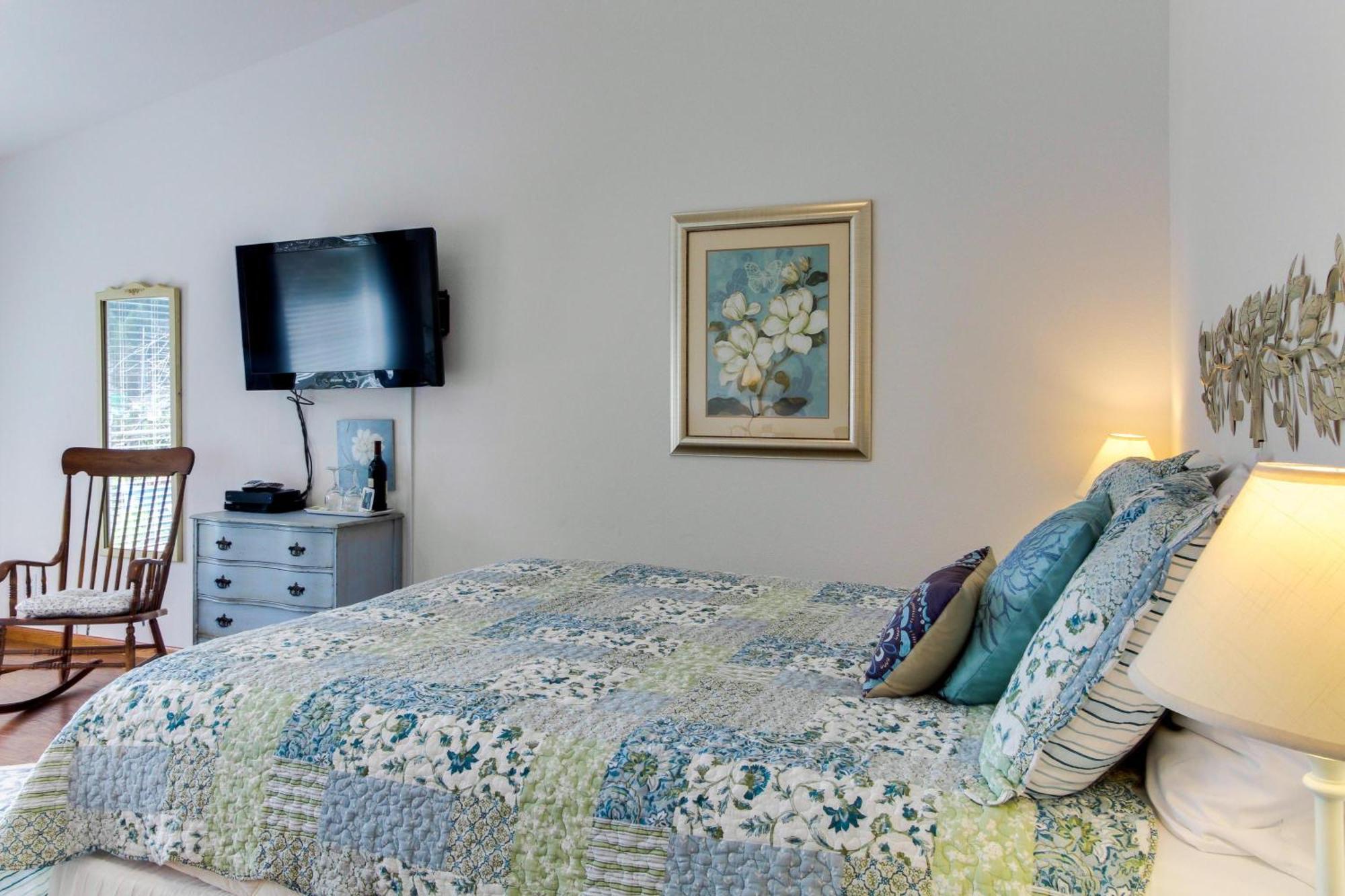 Ocean Cove Inn Яхатс Екстериор снимка