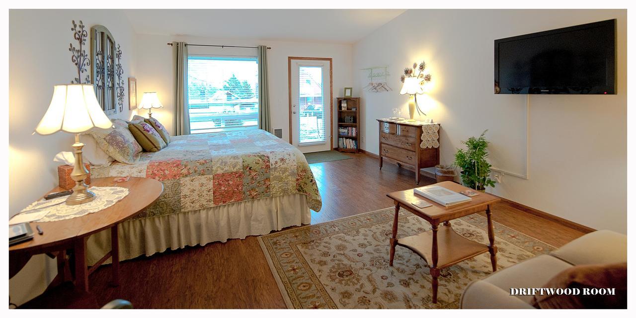 Ocean Cove Inn Яхатс Екстериор снимка